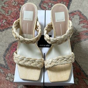 Dolce Vita Paily Raffia size 8 heel